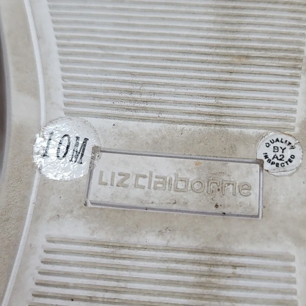 Liz Claiborne liz claiborne